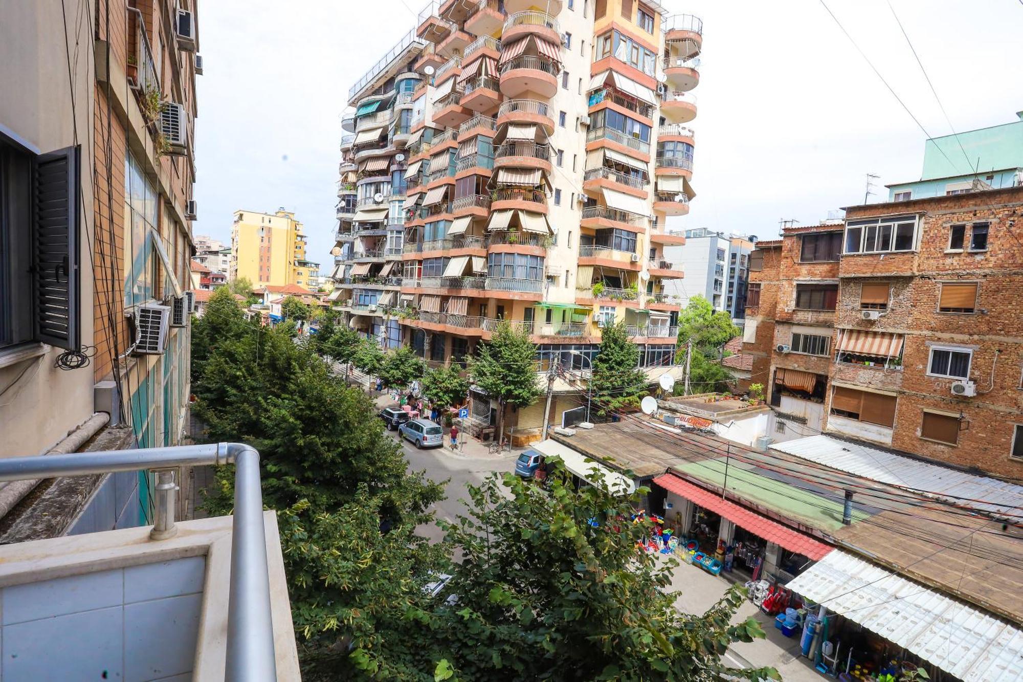 New Bazar Selvia Apartment Tirana Buitenkant foto