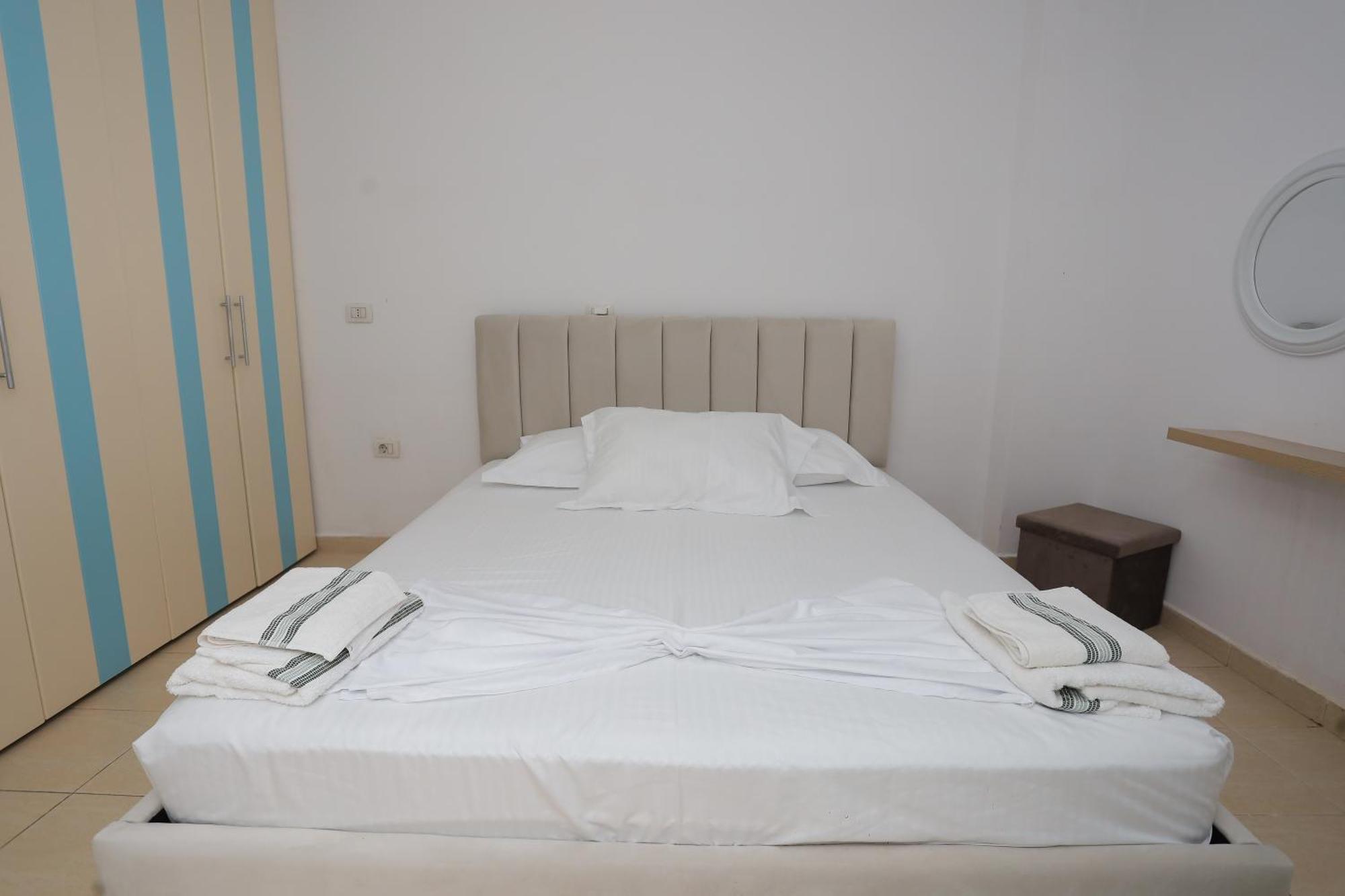New Bazar Selvia Apartment Tirana Buitenkant foto